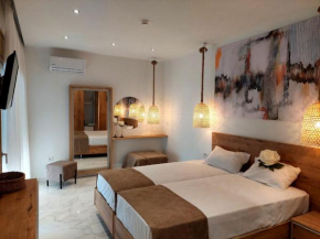 Alexa Luxury Suites